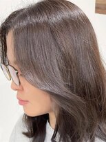 アトレ 福岡大名店(attrait)&nbsp;透明感のあるブラウンセミロング×大人っぽい質感