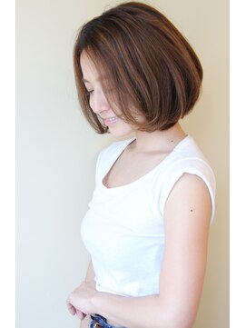 レウナ 外苑前(Reuna) おとな女子・吉田羊さん風ボブ