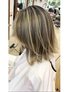 プードゥ(Puo-Du) ホワイトベージュ