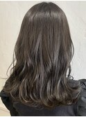 アッシュグレージュ