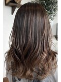 バレイヤージュベージュハイレイヤーゆるふわウェーブロング