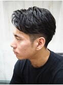 ツーブロック刈り上げガイルヘア/メンズ黒髪ショートパーマ