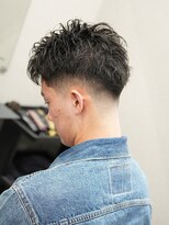 スラッシュ(SLASH)&nbsp;フェザーショート/刈り上げショート/アップバング/フェード/姫路