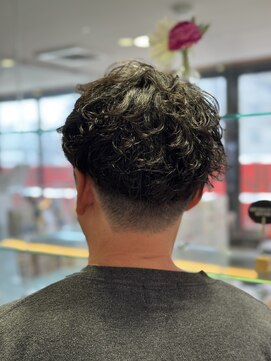 メンズユニットピーエムフォー 長町南店(UNIT  PM4) 16時から23ｊまで営業中！！ カット最終受付10時！！