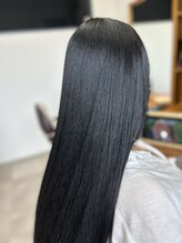 ウェルヘアー(Well hair) ツヤサラ縮毛矯正