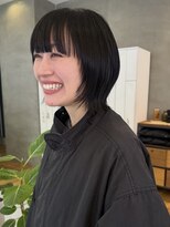 アトロ(Atoro)&nbsp;ウルフカット/ウルフレイヤー/暗髪カラー