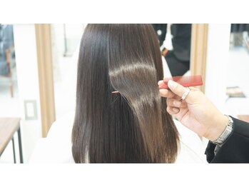 スー(SUU)の写真/気になる白髪をカバーしながら、おしゃれでデザインのあるカラーを表現☆大人女性の魅力を引き出します◎