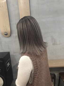 リリ(Riri) キュアミルクティーバレイヤージュ