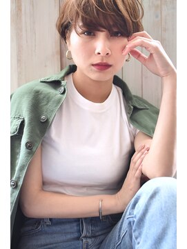 メーヴェ(Mowen) mowen 南堀江 丸みショート×オリーブカラー×大人可愛い