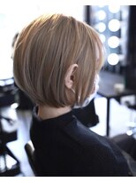 シャロン(SHARON)&nbsp;【SHARON原宿】短過ぎない丸みショートボブ×アッシュベージュ