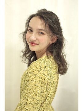 マグノリア オモテサンドウ(MAGNOLiA Omotesando) ゆったりエアリーミディパーマ・・・HINATA