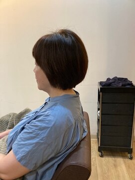 グランバイ アトリエドングリ(Grand × AtlierDonguri) 髪質改善 ビフォーアフター 758(前下がりショート)