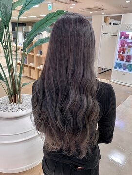 シャルムバイケンジ(Charm.by KENJE) グレージュ/シルバー/グレー/ハイトーン/ブリーチ/銀座/有楽町