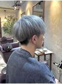 刈り上げマッシュメンズハイトーン