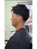 ケーエムシーセントラルルーツ(KMC Central Roots)&nbsp;スキンフェード、テーパーフェード