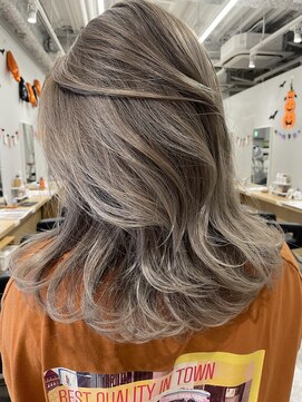 アヴァンス 京橋店(AVANCE) 小顔/バレイヤージュ/ココアベージュ/クラゲヘア/京橋