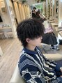 フィーカ(Fika) ウルフに波巻きツイスパでおしゃれな雰囲気に!
