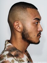 メリケンバーバーショップ コウベ(MERICAN BARBERSHOP KOBE)&nbsp;メンズカットバズボウズスキンフェード