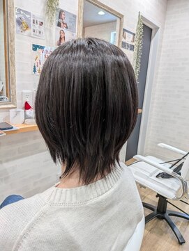 アカラ(AKALA) 一度はやってみたいウルフボブ☆