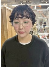 イン(in.) ショートマッシュ/パーマ