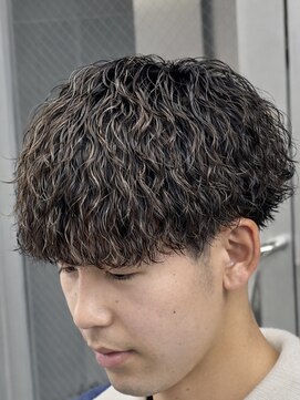 オーバル ジングウマエ(OVARL jingumae) 縦落ちツイストスパイラルパーマラウンドマッシュ