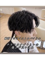 become men's hair 名駅EAST【10月3日 NEW OPEN(予定)】&nbsp;縦落ちツイストスパイラルパーマ×センターパート/名古屋/名駅