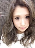 『Lilly』ホワイティーグレージュ♪