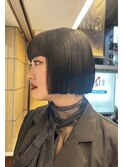 ショートボブ
