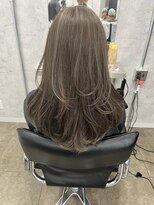 モエバイアリア(Moe by aria)&nbsp;ロングレイヤーにハイライトカラー！