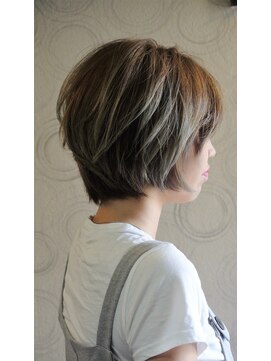 アクアマリン8810 ハチハチイチゼロ(AQUA MARINE 8810) 美髪/切りっぱなしボブ/ピンクブラウン/エアリーロング/北習志野