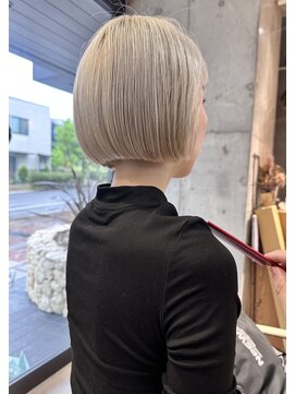 メゾン ノエラ(Maison Noella) レイヤーカット/ボブ/滋賀ショート/フルバング/縮毛矯正/草津