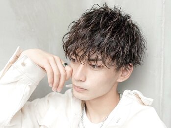 ユウ 渋谷(U)の写真/トレンドのスパイラルパーマでON/OFFどちらもキマる◎再現性の高いパーマで朝のセットも簡単なのが嬉しい！