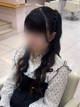 三つ編みハーフツイン