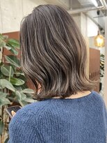 ノード(NODE)&nbsp;栄艶髪アッシュフェミニンレイヤーヘア