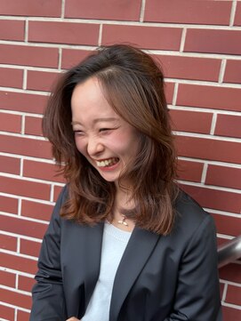 マエストロ(Maestro) ふんわりレイヤーミディアム～☆☆☆