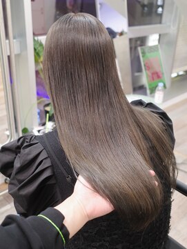 カシェル トウキョウ(Cashel Tokyo) グレージュ ブリーチなし 赤み消し 透明感 オリーブ アッシュ