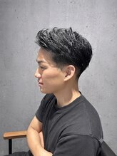 quill【クイル】 大阪梅田ニュアンスパーマカルマパーマメンズマッシュフェード