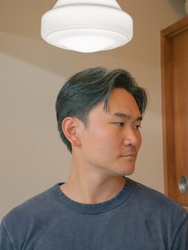 ペルズヘア(PELLS HAIR) メンズセンターパートリクルートヘア毛流れパーマ大人ヘア