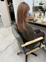 カイノ イオンモール橿原店(KAINO) ピンクベージュの艶ロング×顔まわりレイヤー