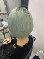 ブリーチ ラボ エーアイ 原宿店(BLEACH LABO Ai)&nbsp;シルバーカラー/フェードカット/ニュアンスマッシュ[原宿駅］