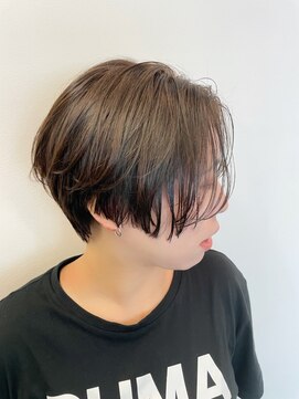 ソフィーズデザイン(Sofi's design) ぶつ切りセンターパートショート