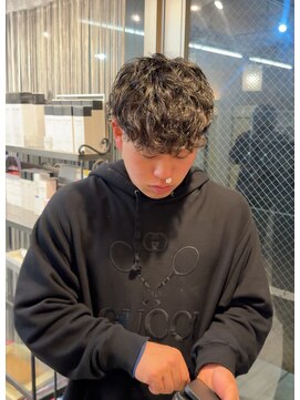 エテ(ete) スペインカール、メンズ、メンズカット