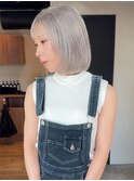 プラチナホワイト×パツッとボブ