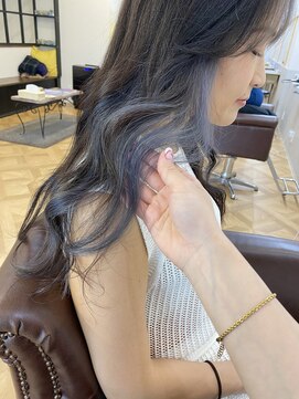 ウプヘアサロン ブルーグレーポイントカラー@岡田華子