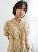 シャギーボブにニュアンスパーマをかけてコケティッシュな印象に