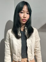 ヌウ(nuu)&nbsp;〈生平〉レイヤーカット/透明感カラー/くすみグリーン