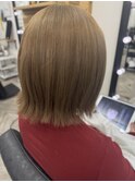 ワンブリーチ ミルクティーカラー 外ハネ 癖毛さん