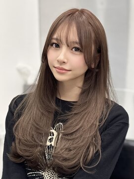 ロムーク 表参道(LOMKH) 夏のロングレイヤーカット顔周りシールエクステ小顔ブルーカラー