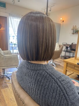 ラボヌール ヘアーウル 春日部西口店(La Bonheur hair heureux) ハイライトボブ