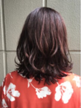 ヘアーミューズ リベロ(hair muse Livero) 【Livero】ふんわりミディ×チェリーピンク